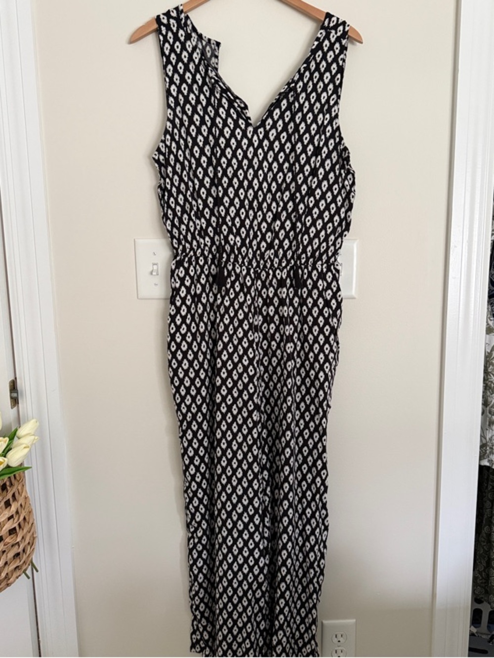 Old Navy Black & White Sleeveless Printed Jumpsuit
